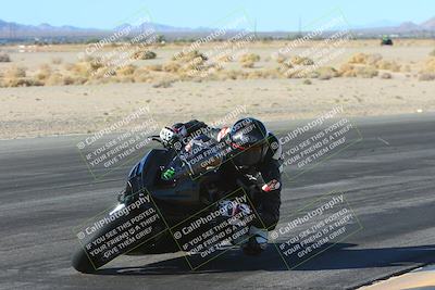 media/Jan-10-2025-CVMA Friday Practice (Fri) [[489e0da257]]/Group 4 and Trackday/Session 2 (Turn 4 Inside)/